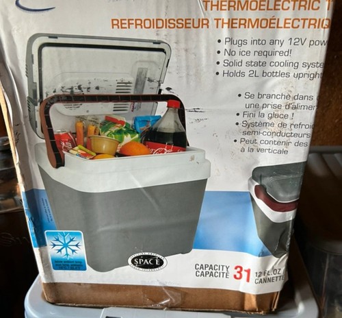 Koolatron cool box 24l - koolatron,