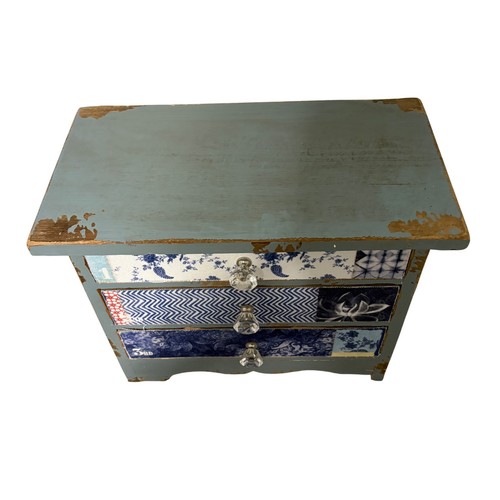 Shabby chic blue distressed - shabby,