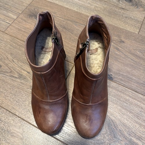 Ugg tan leather - leather, wedge