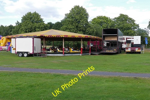 Photo 12x8 dodgems pirbright - photo,