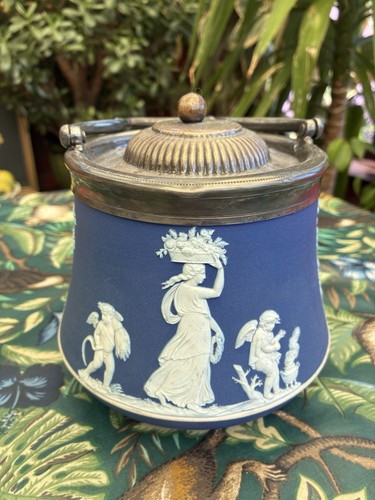 Vintage wedgwood jasperware - wedgwood,