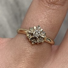 Diamond Daisy Flower Cluster