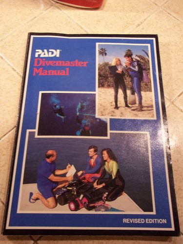 Padi divemaster manual - padi,