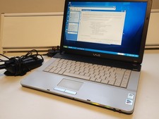 Retro Win Xp Sony Vaio Laptop - PCG-7G1M Charger & Bag Good Battery Read Below