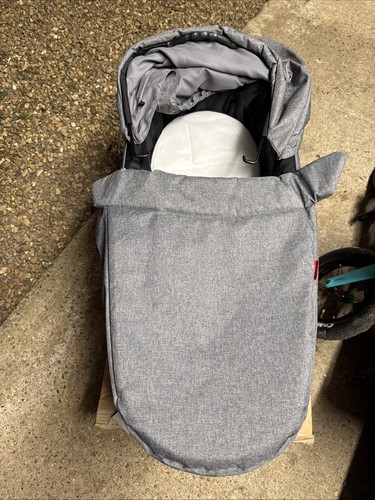 Phil and teds - bassinet, with