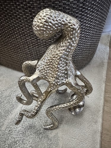 New large gold metal - new,