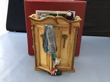 PETER FAGAN  COLOUR BOX  CATS