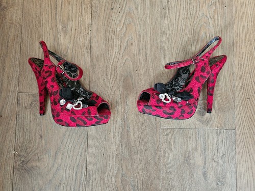 Iron fist size - 8, leopard