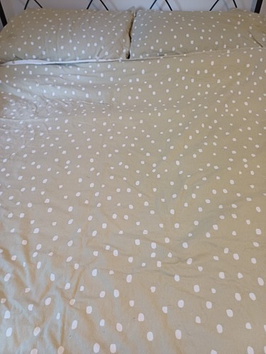 Double tuck under island - 'tuck, under'