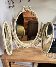 Vintage Cream Gold Folding