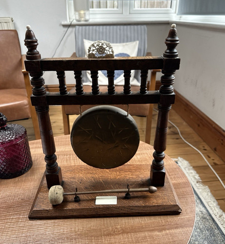 Metal gong with - gong,