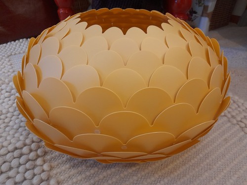 Large artichoke butterscotch