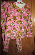 TU pink tiger with santa hats