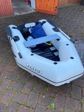 Inflatable dinghy