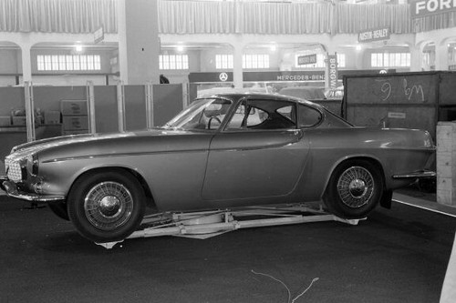 Volvo p1800 motor show - volvo,