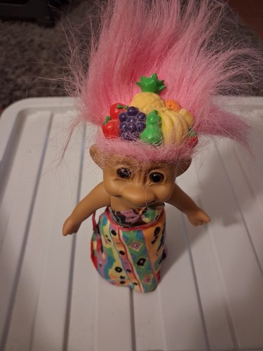Russ tropical tracey troll - tracey,