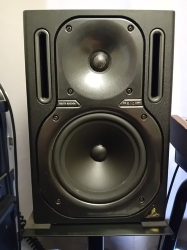 Behringer truth b1030a - truth, 2-way
