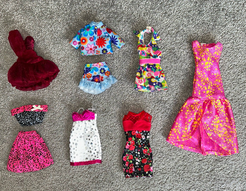 Barbie clothes bundle - , ￼