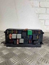 MERCEDES-BENZ E W211 FUSE BOX A2129007104 2.20 DIESEL 2012 32454766