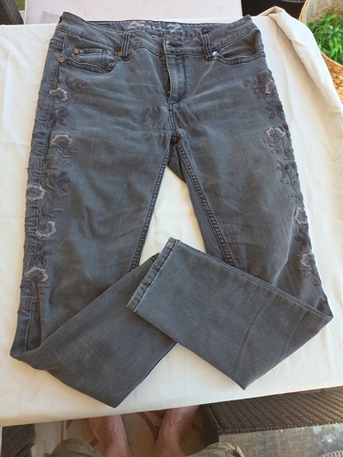 Woman skinny style - skinny,