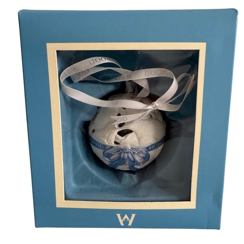 Wedgwood two turtle doves - two,