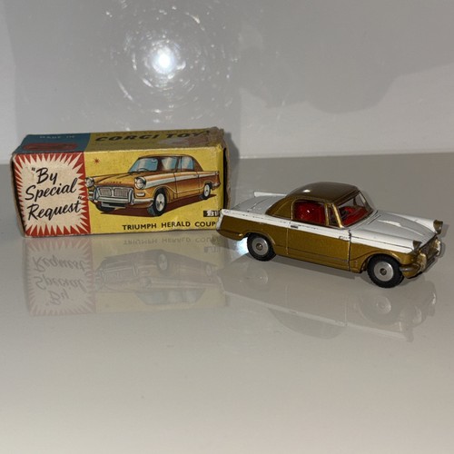 Corgi 231 original triumph - corgi,