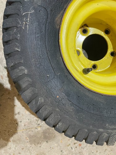 Rear stud wheel 20x10 - +, 20x10.00-8