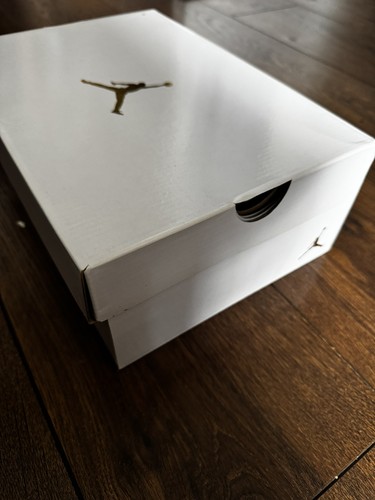 Empty white gold nike - empty, /gold