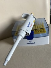 EPPENDORF RESEARCH Pipette 20-200μL Good working condition | FREE sample box