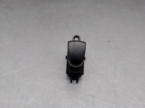 254111kl5a rear window - window, control