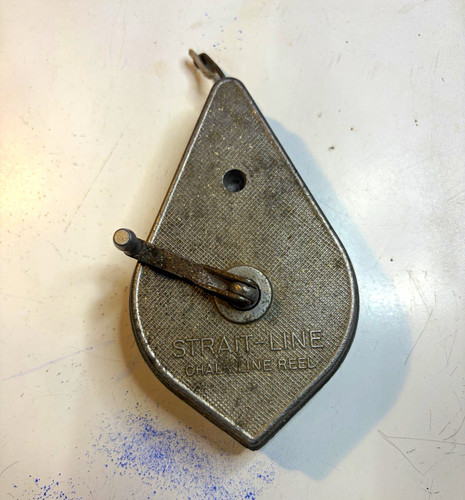 Vintage strait line - strait-line, metal