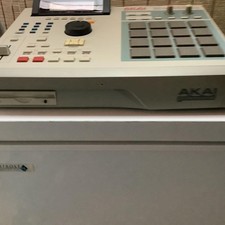 Akai professional mpc2000xl - akai,