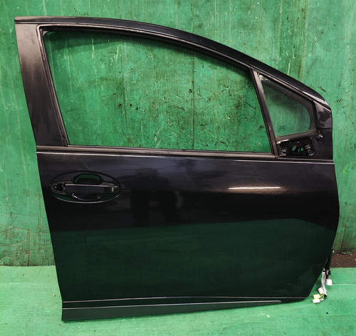 Toyota yaris front door - yaris,