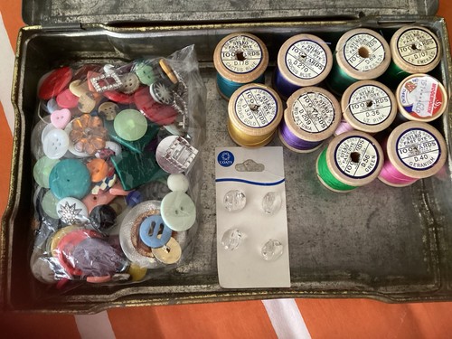 Large lot vintage buttons - buttons, and