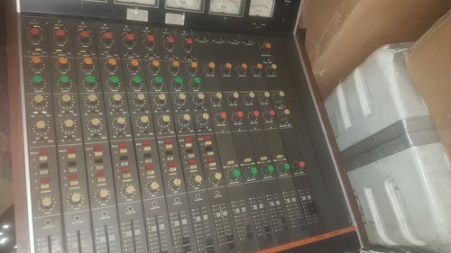 Teac tascam model 5 b - model,