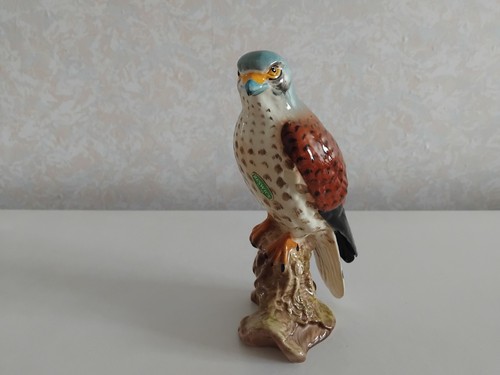 Beswick bird kestrel 2316 - bird,