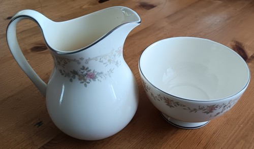 Royal doulton bone china - bone,