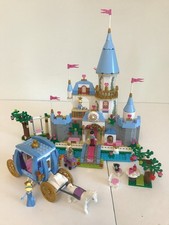 LEGO Disney: Cinderella's Romantic Castle (41055) & Dream Carriage (41055)