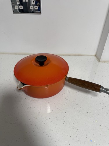 Creuset cast iron saucepan - le,