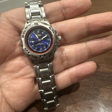 Working Kahuna Ladies 30mm Divers Style Blue/Red Dial Quartz Watch Vintage Rare