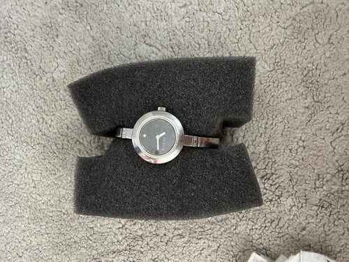 Gucci 105 bangle ladies watch - gucci,