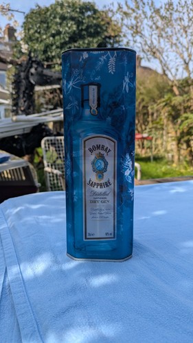 Bombay sapphire collectors - sapphire, 3d
