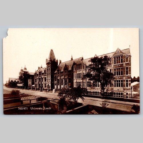 Postcard university leeds - university,