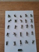 26 x British Paras Hand Painted Soldiers In  1 : 72 Scale 