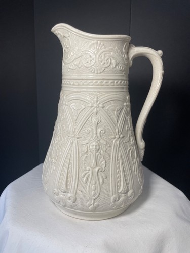 Rare moulded relief - moulded, jug