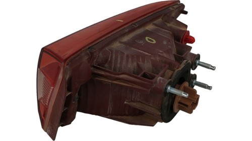 Inner right rear pilot - right,