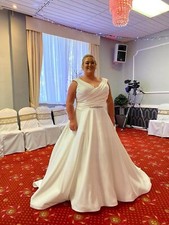 wedding dress size 20 used