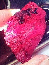 Natural Red Beryl Rough 55.20 Ct Loose Gemstone Certified