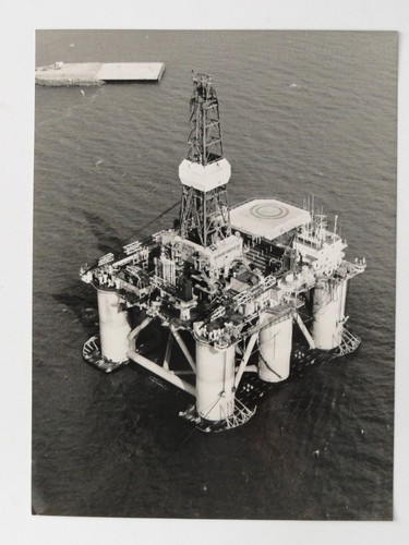 Glomar arctic oil rig - arctic, ii