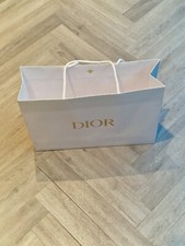 DIOR  Medium White pebble gift